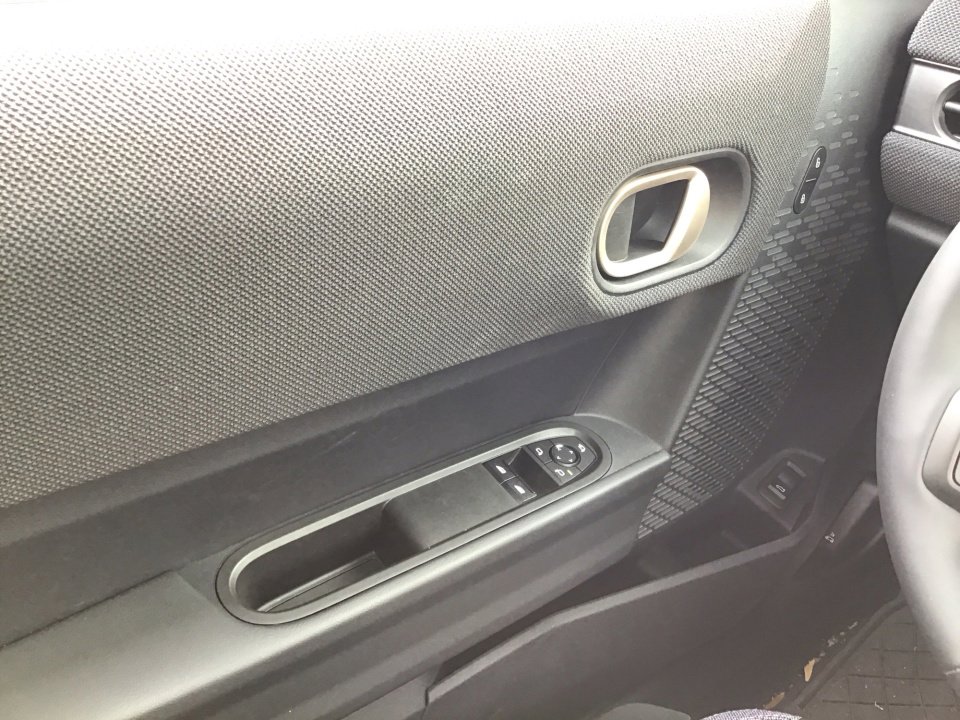 Certified 2025 MINI Cooper S image 32