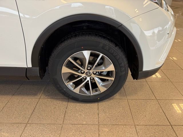 Used 2016 Toyota RAV4 XLE AWD/4WD image 10