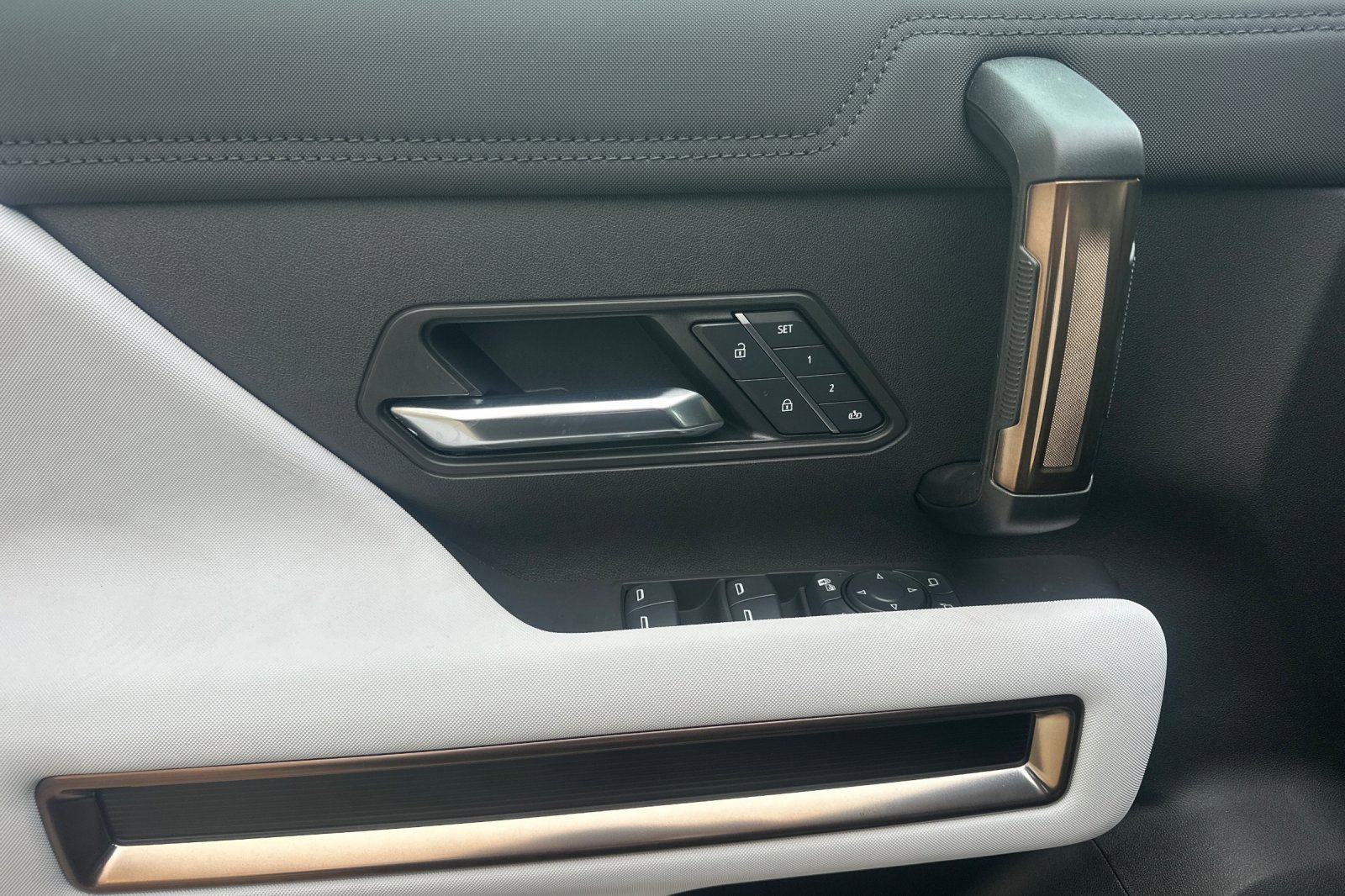 New 2025 GMC Hummer EV 3X w/ Extreme Off-Road Package image 12