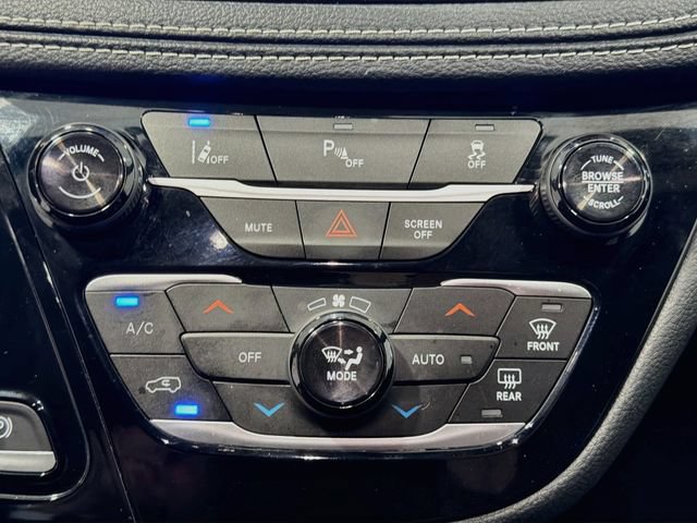 Used 2026 Chrysler Pacifica Select FWD image 14