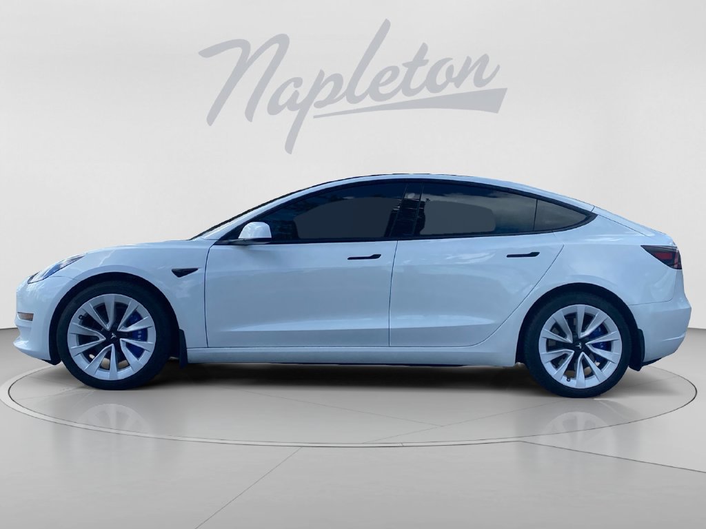 Used 2023 Tesla Model 3 Standard Range RWD image 2