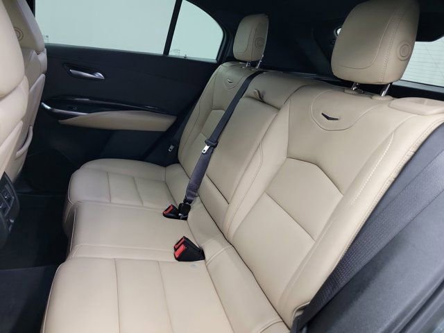 Used 2024 Cadillac XT4 Luxury w/ Cold Weather Package FWD image 11