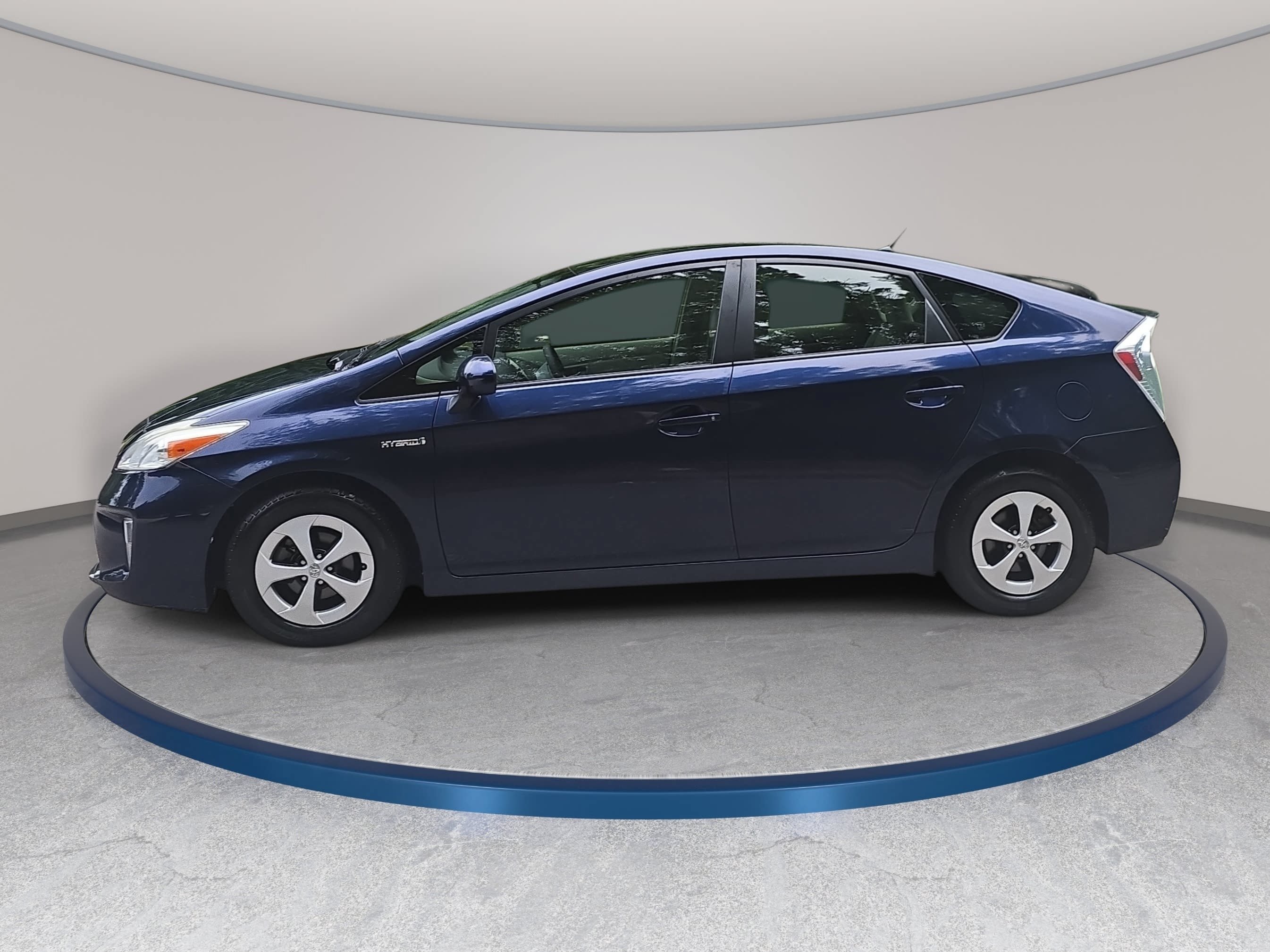 Used 2015 Toyota Prius Two FWD image 8