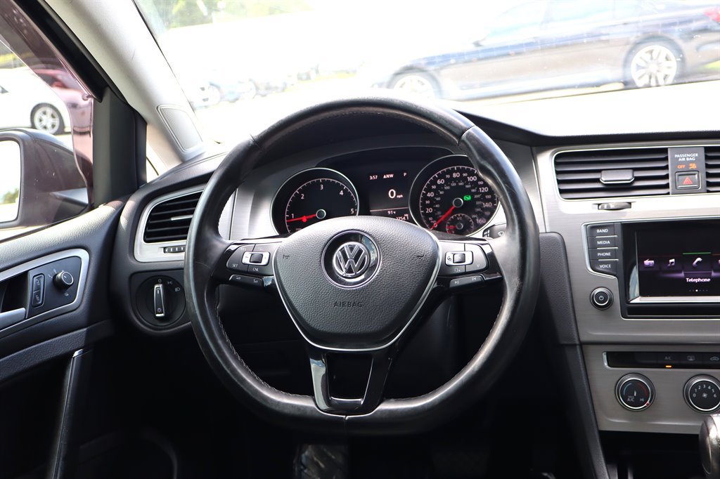 Used 2015 Volkswagen Golf TDI S FWD image 13