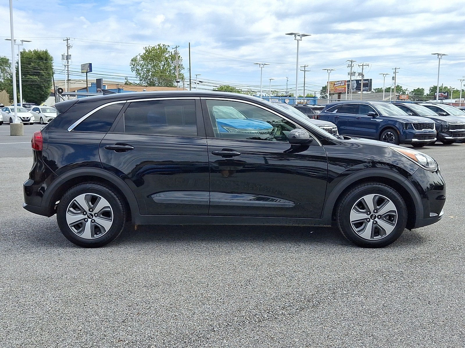 Used 2019 Kia Niro FE FWD video 4