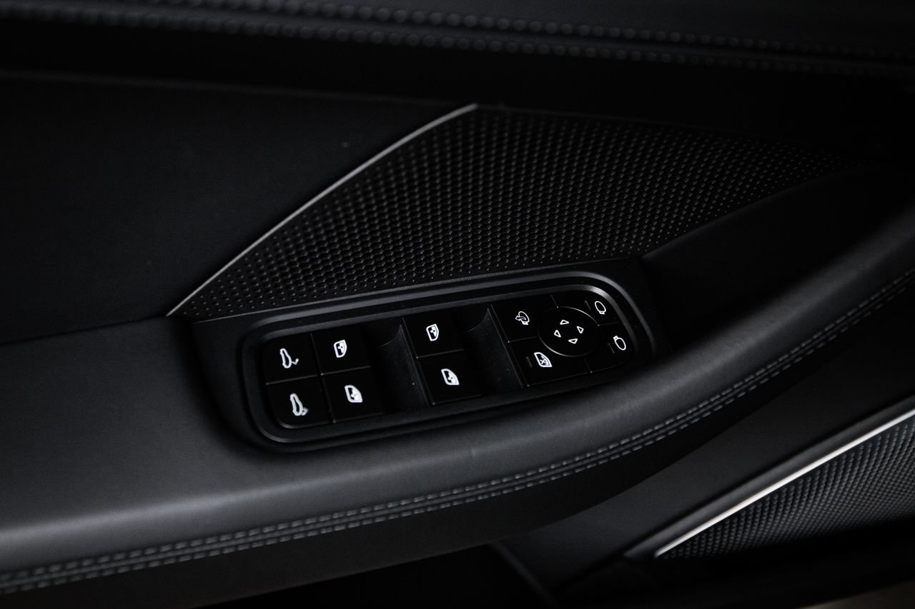 Certified 2026 Porsche Panamera GTS AWD/4WD image 23