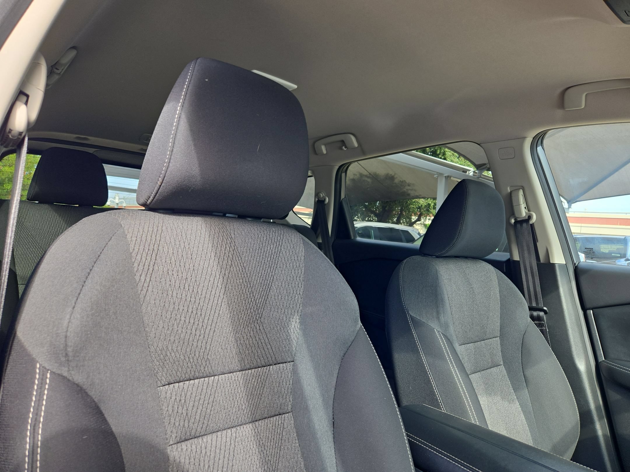 Certified 2025 Nissan Rogue SV FWD image 31