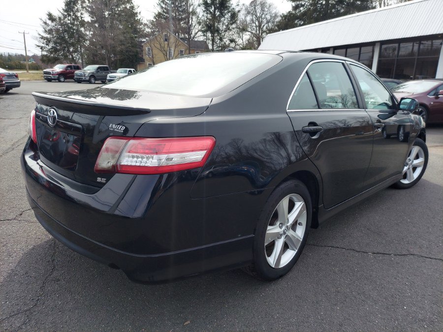Used 2010 Toyota Camry SE FWD image 4