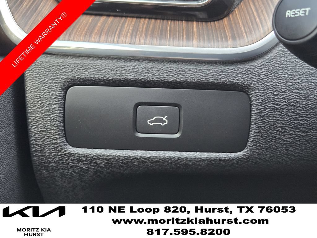 Used 2023 Volvo XC60 B5 Plus w/ Protection Package Premier FWD image 24