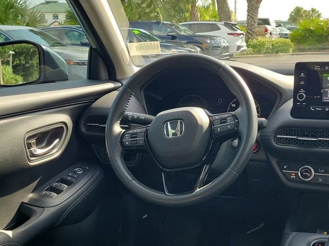 Used 2024 Honda HR-V EX-L image 3