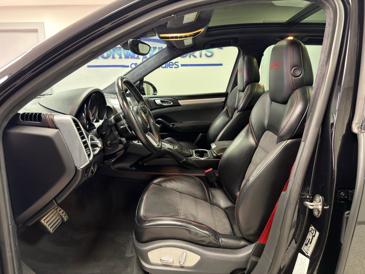 Used 2017 Porsche Cayenne GTS AWD/4WD image 9