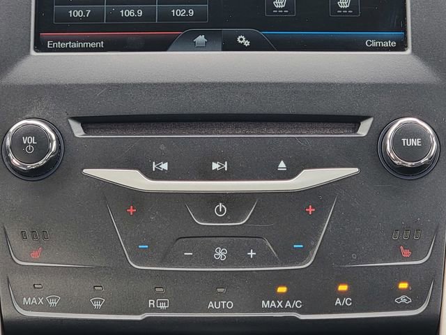 Used 2015 Ford Fusion SE w/ Equipment Group 202A FWD image 29