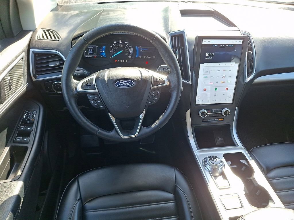 Used 2024 Ford Edge SEL w/ Convenience Package AWD/4WD image 2
