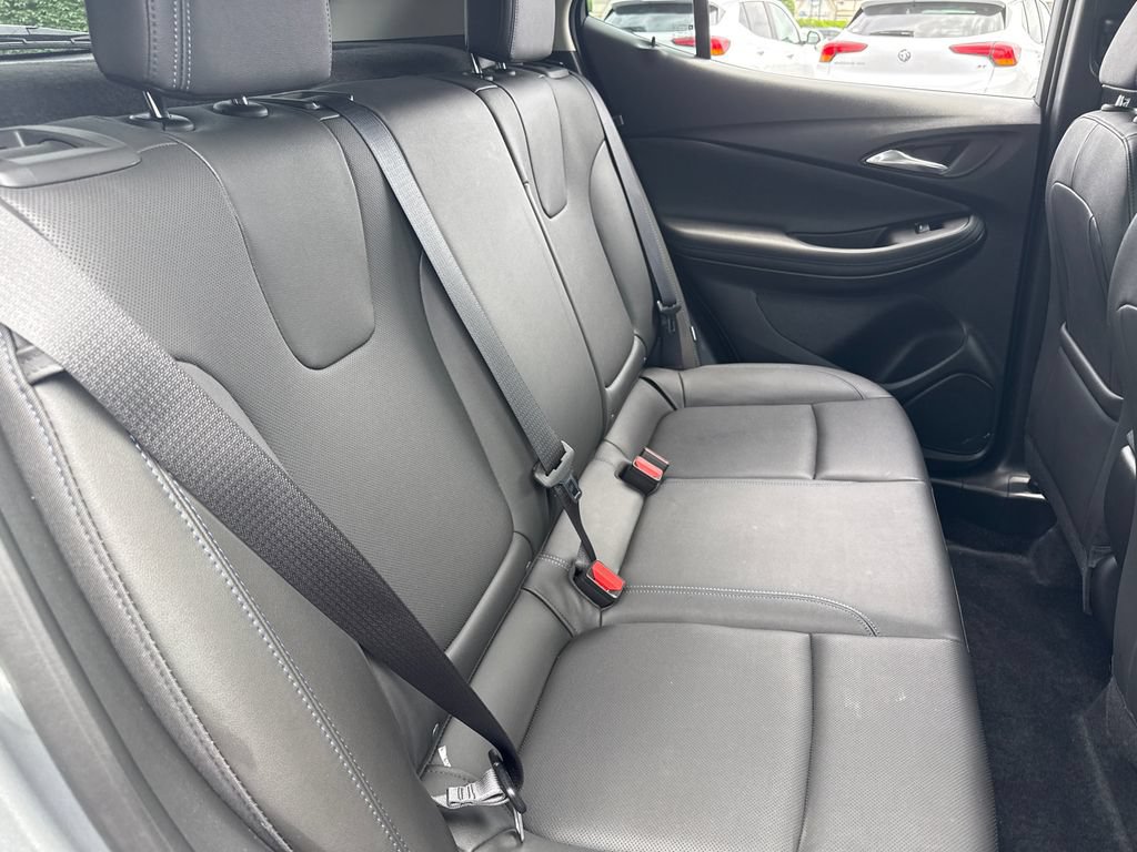 Certified 2025 Buick Encore GX Sport Touring FWD image 33