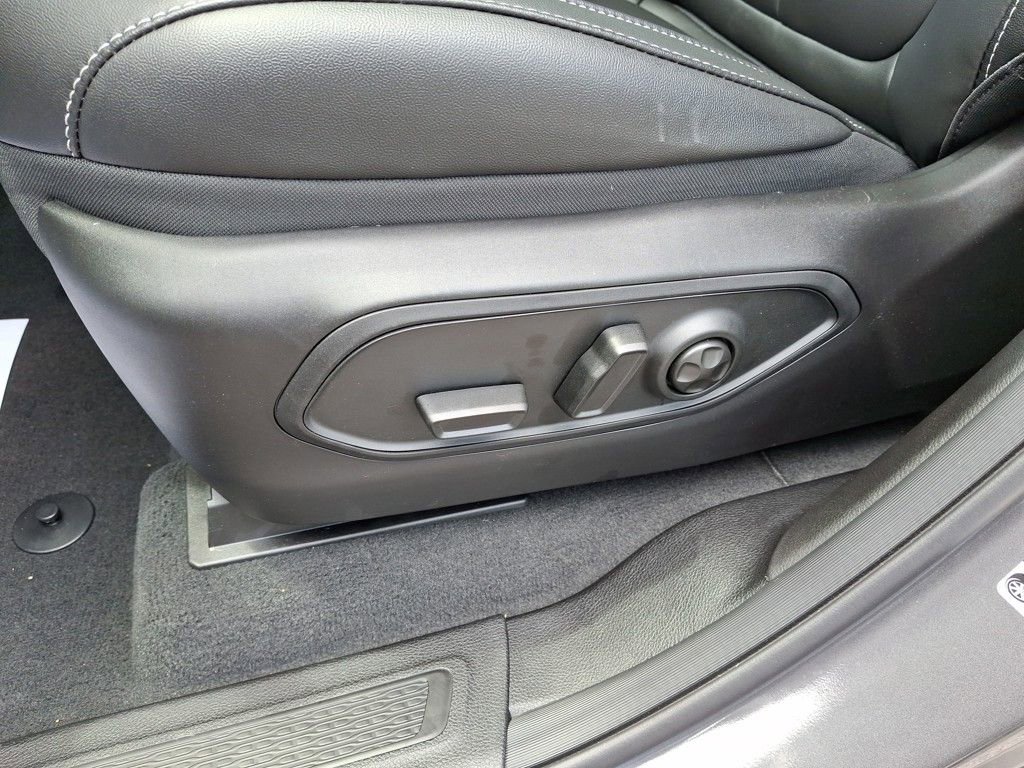 New 2025 Jeep Grand Cherokee Limited w/ Black Appearance Package image 25