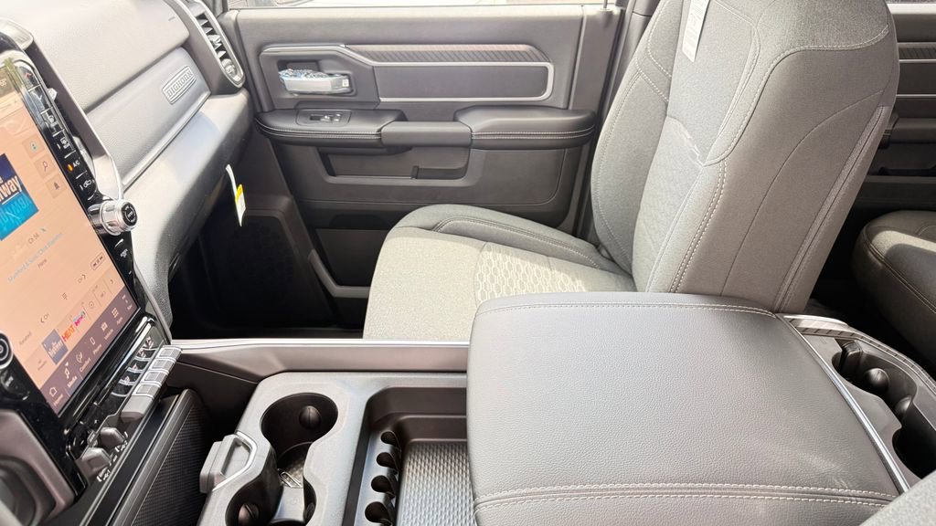 New 2026 RAM 3500 Big Horn AWD/4WD image 24
