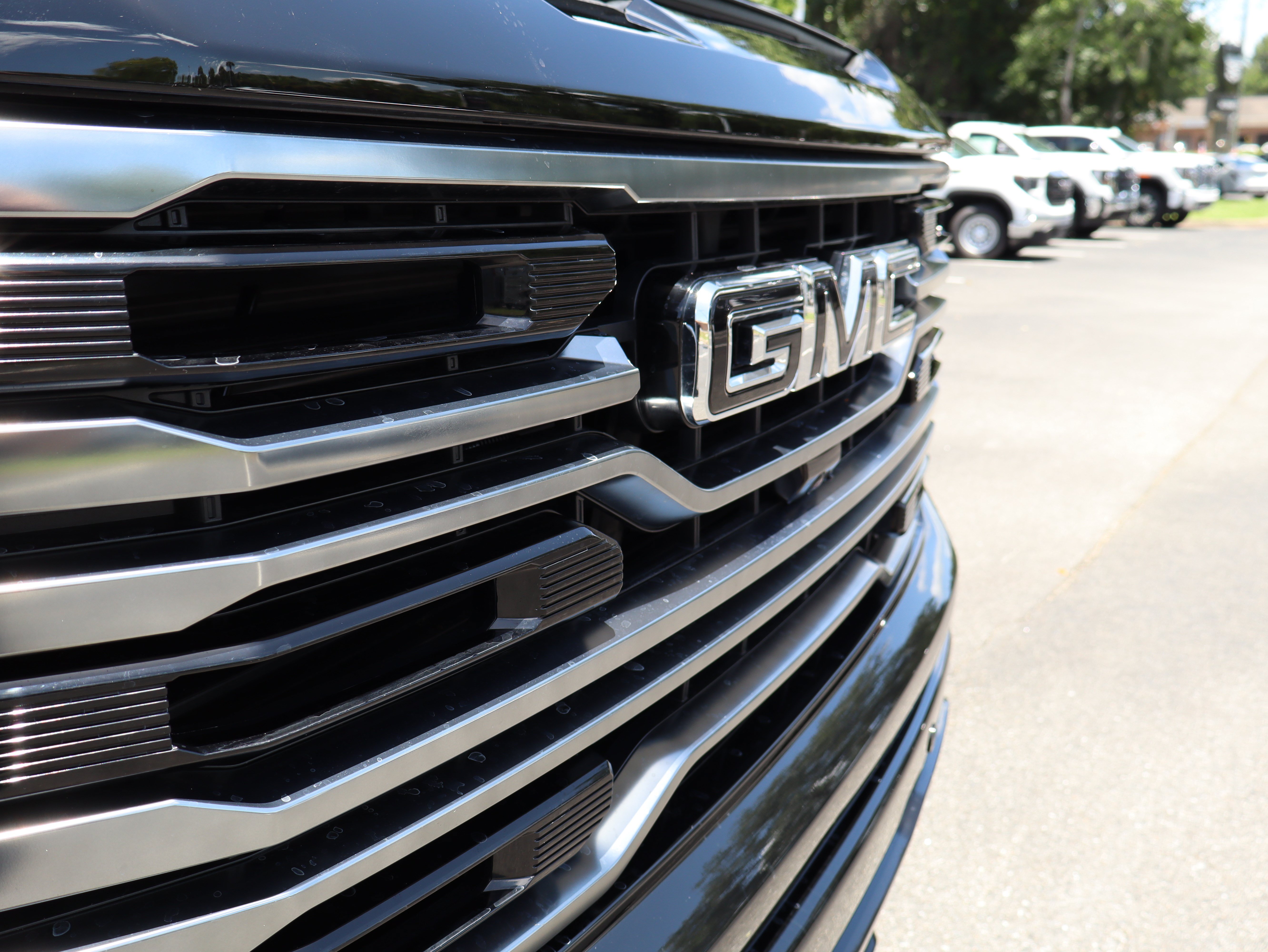Used 2026 GMC Sierra 1500 AT4 w/ AT4 Premium Package AWD/4WD image 14