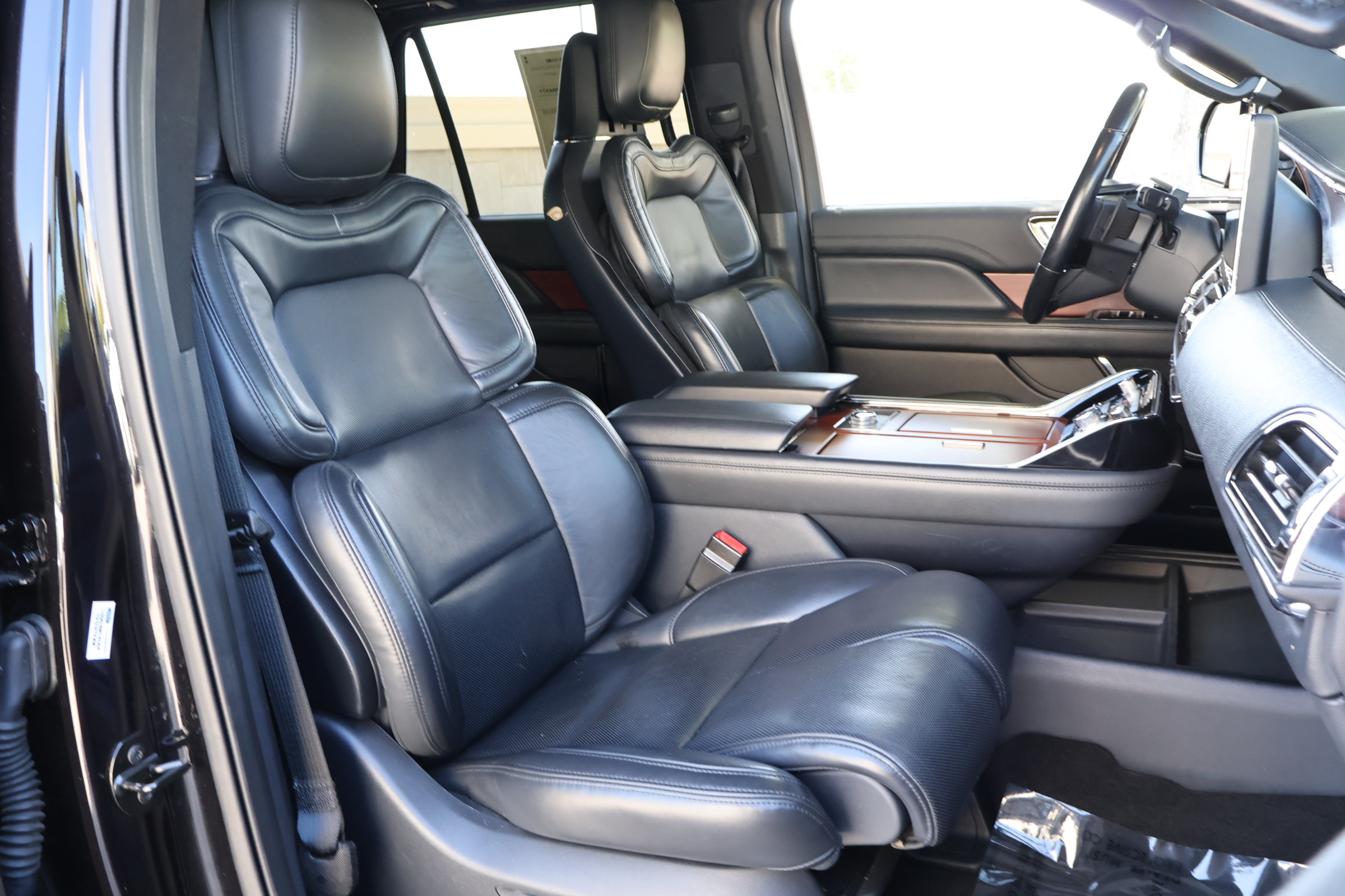 Used 2022 Lincoln Navigator Reserve RWD image 26