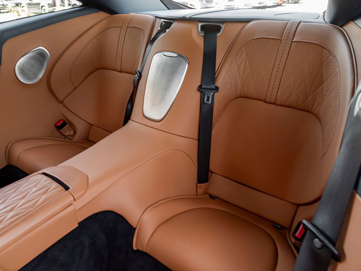 Used 2024 Aston Martin DB12 Coupe RWD image 16