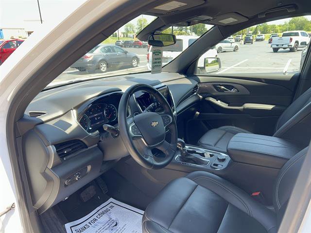 Used 2023 Chevrolet Traverse LT FWD image 14