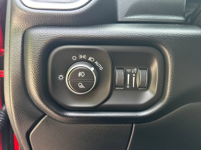 Used 2026 RAM 2500 Laramie AWD/4WD image 29