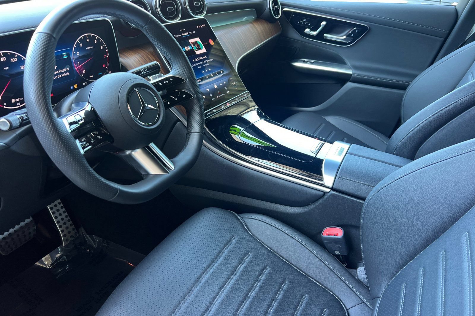 Certified 2026 Mercedes-Benz GLC 300 4MATIC image 14