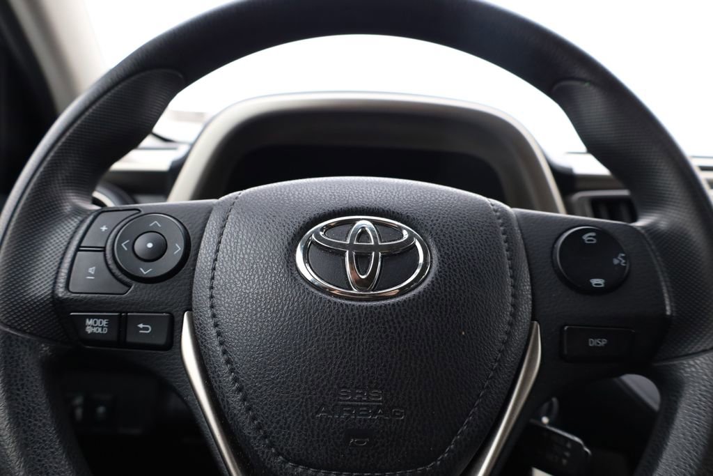 Used 2015 Toyota RAV4 LE image 10