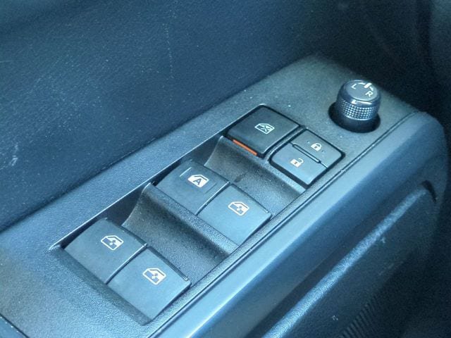 Used 2019 Toyota Tacoma SR w/ SR Convenience Package RWD image 22