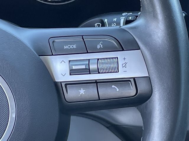 Used 2025 Hyundai Kona SEL AWD/4WD image 14