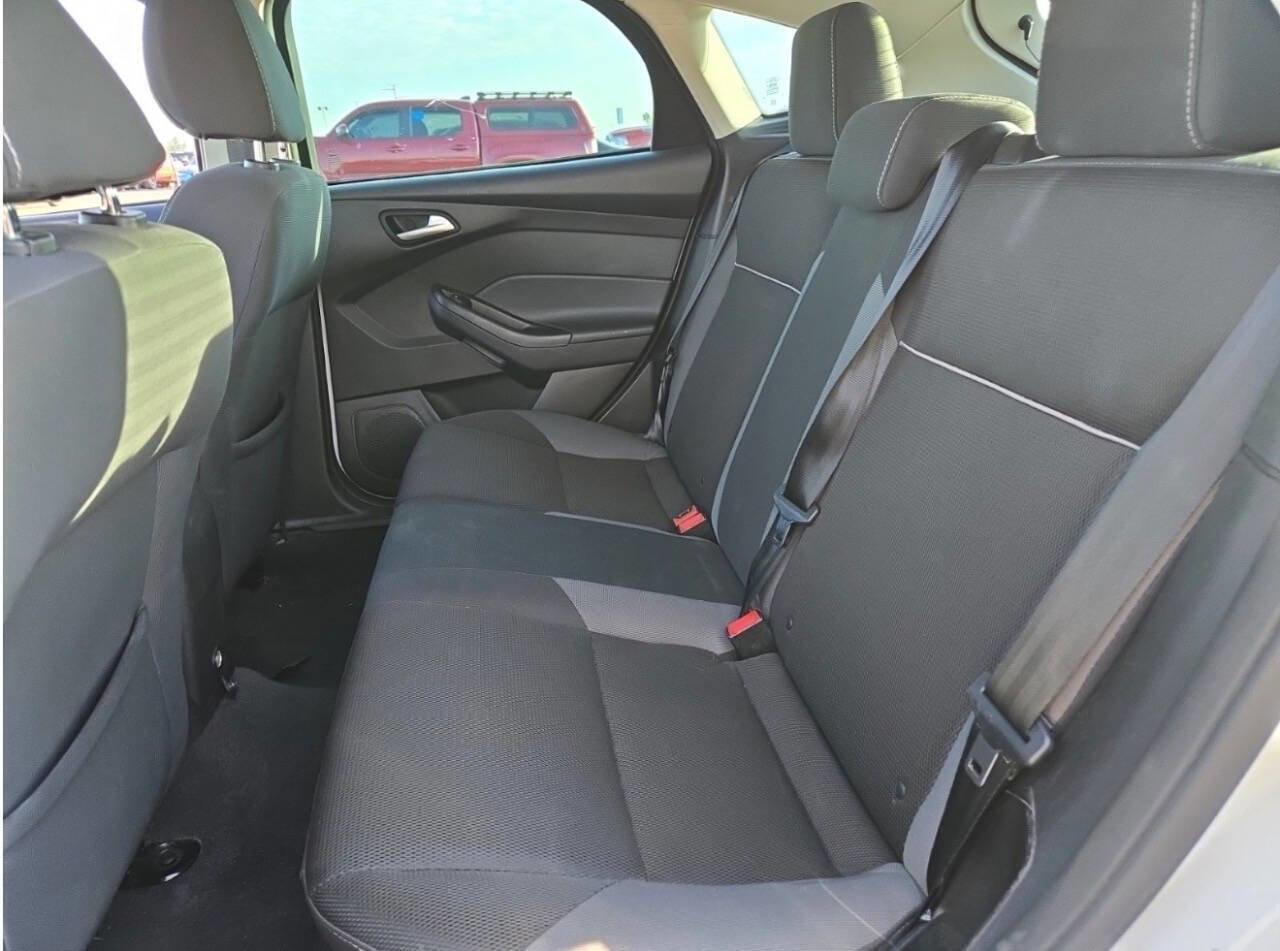 Used 2014 Ford Focus SE FWD image 5