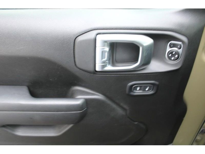Used 2025 Jeep Wrangler Unlimited Sport AWD/4WD image 20