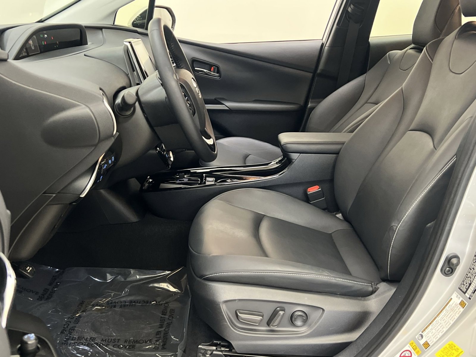 Used 2020 Toyota Prius Prime Limited image 11