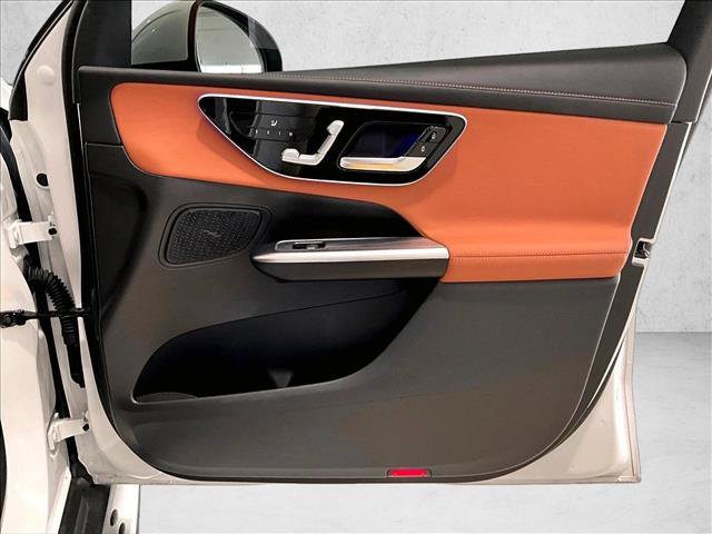 Used 2025 Mercedes-Benz GLC 300 image 19