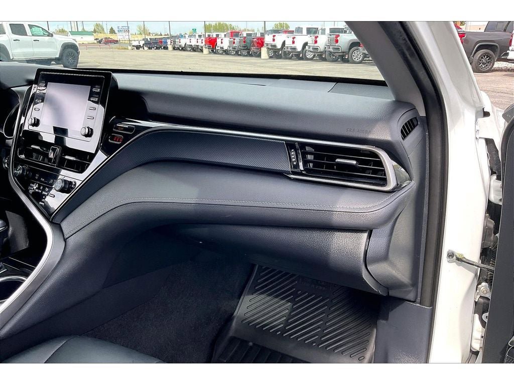 Used 2022 Toyota Camry SE w/ Cold Weather Package AWD/4WD image 18