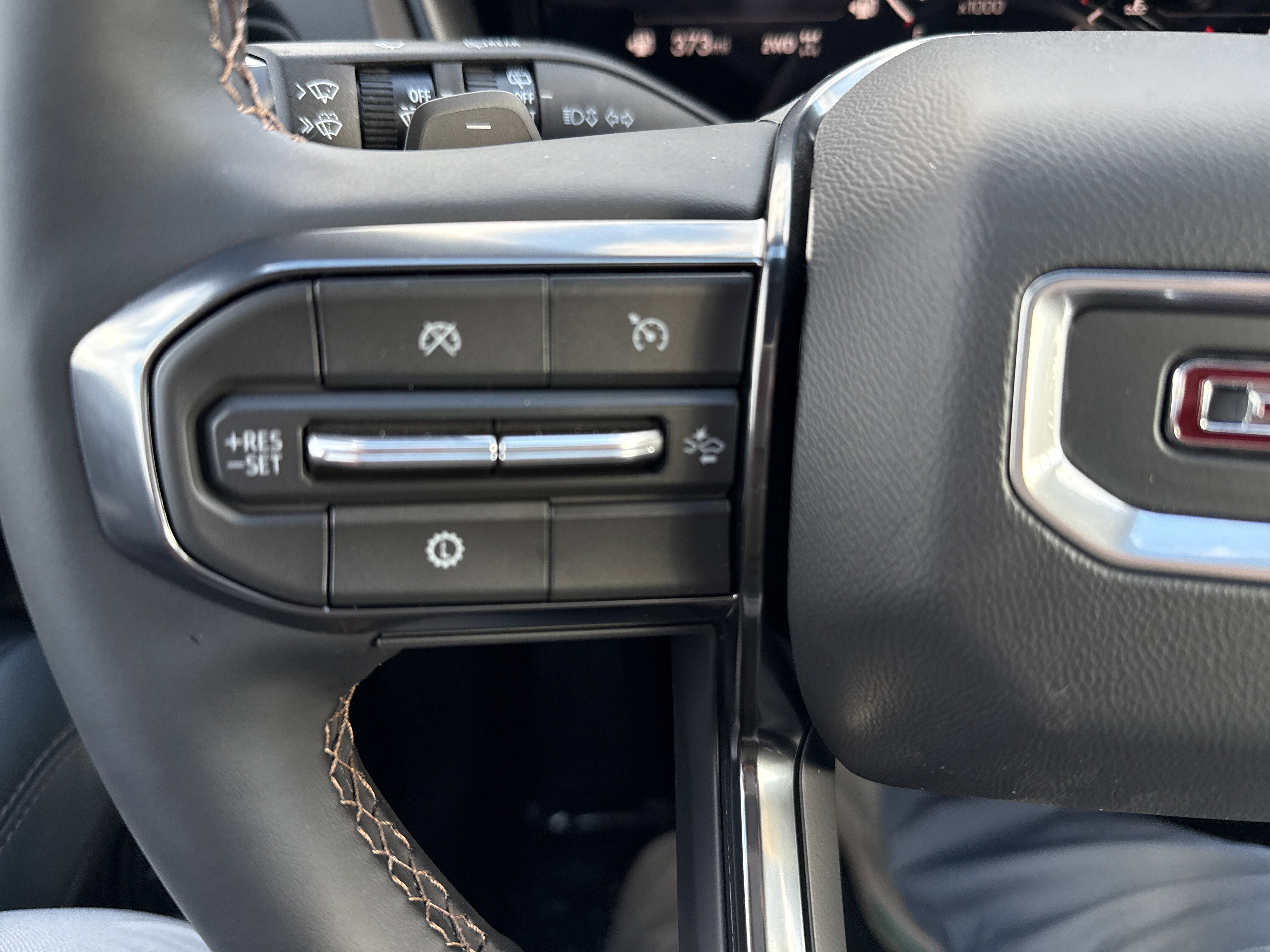 New 2026 GMC Terrain AT4 w/ Convenience Package III image 18