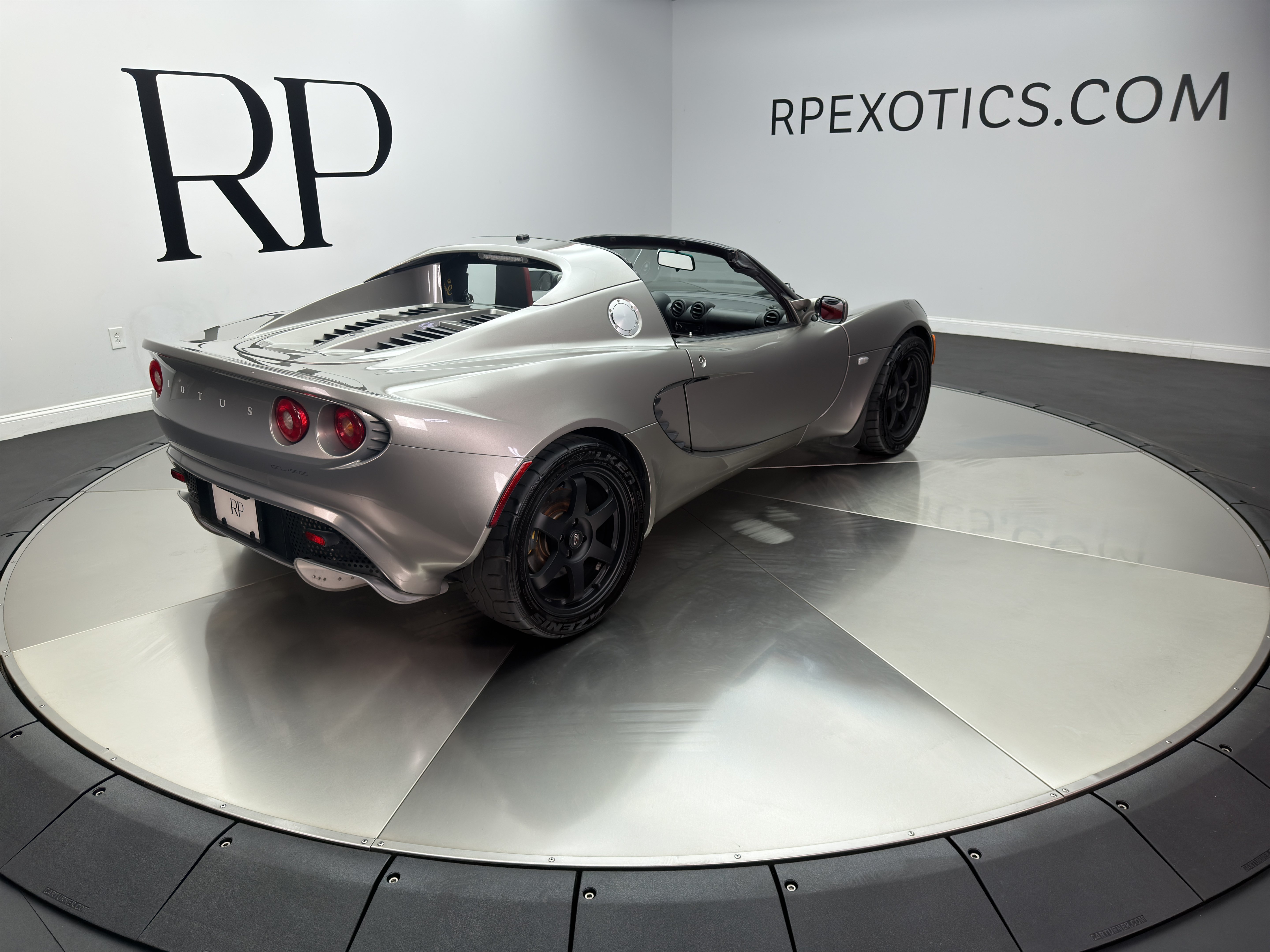 Used 2005 Lotus Elise RWD image 6