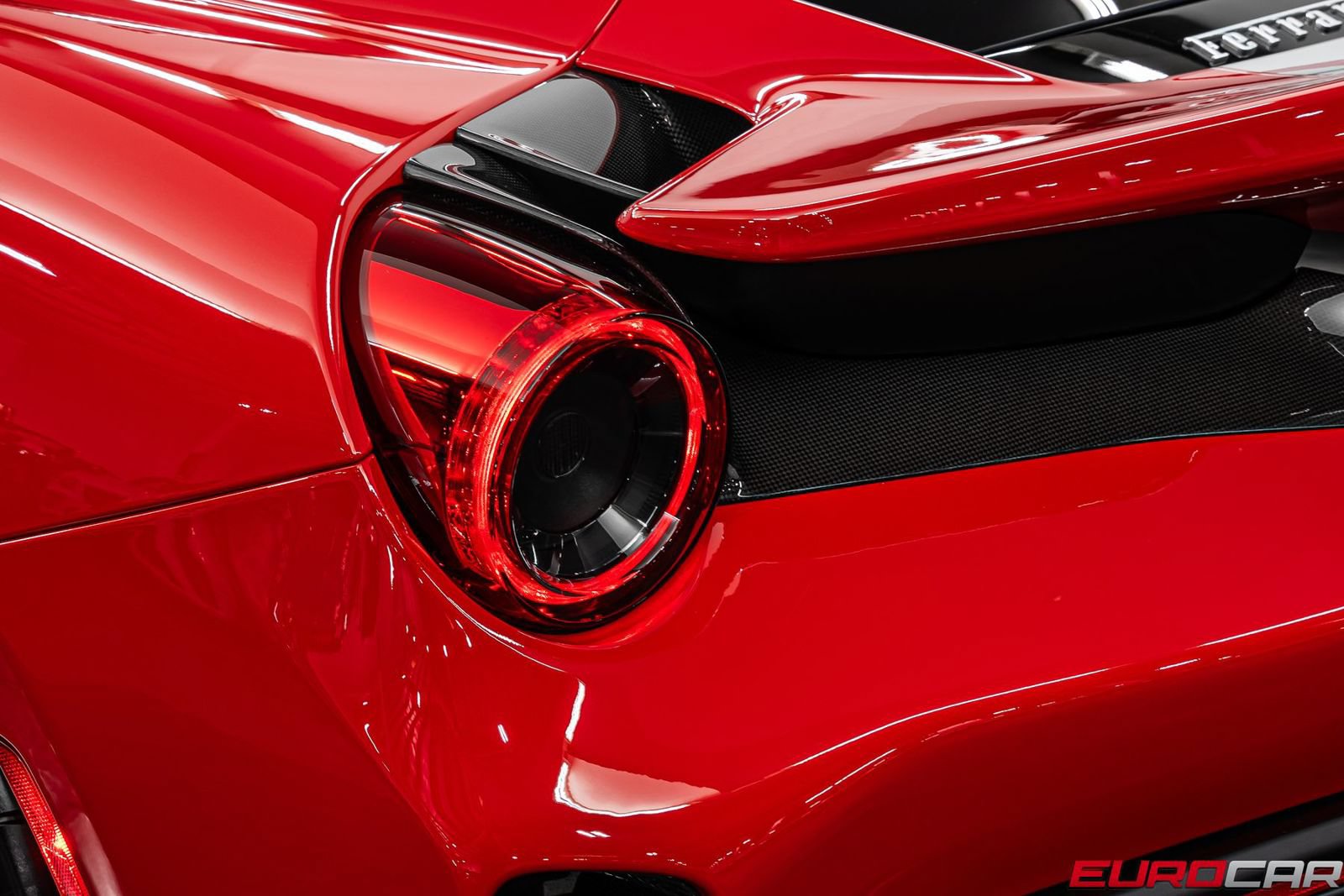 Used 2019 Ferrari 488 Pista Coupe RWD image 24