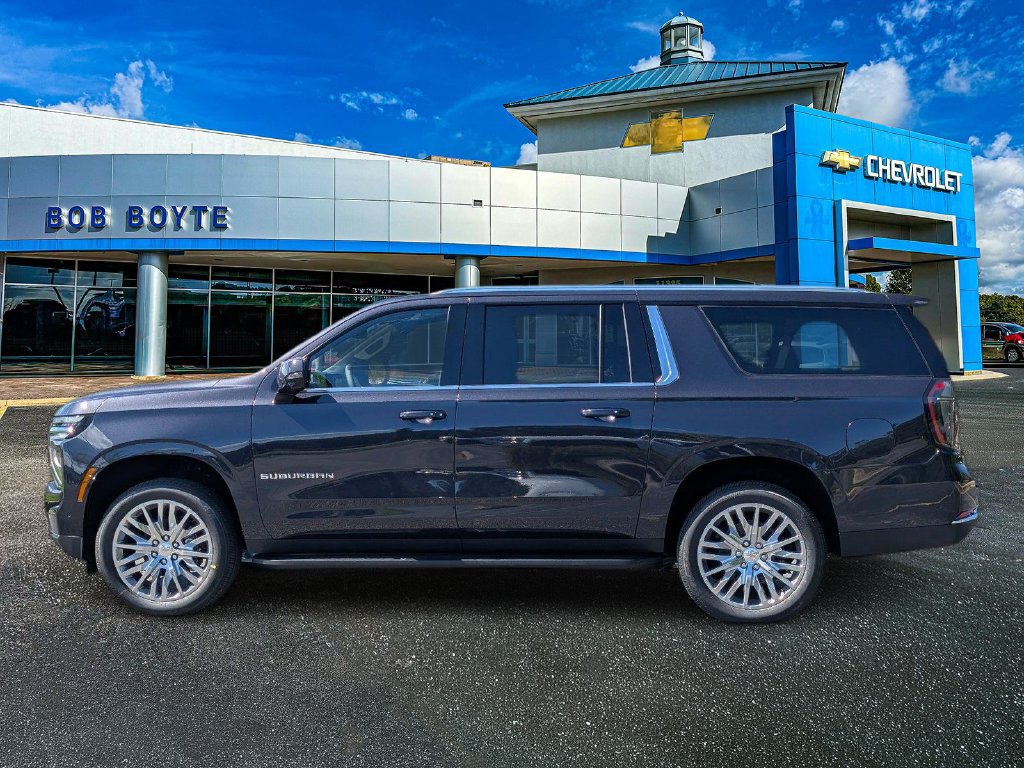 New 2027 Chevrolet Suburban LT w/ Comfort Package RWD image 2