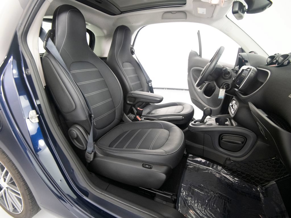 Used 2018 smart fortwo electric drive RWD image 34