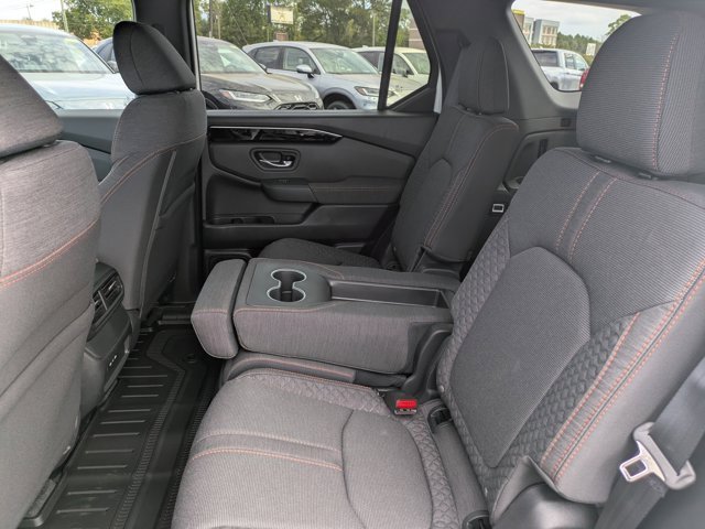 New 2025 Honda Pilot Sport image 15