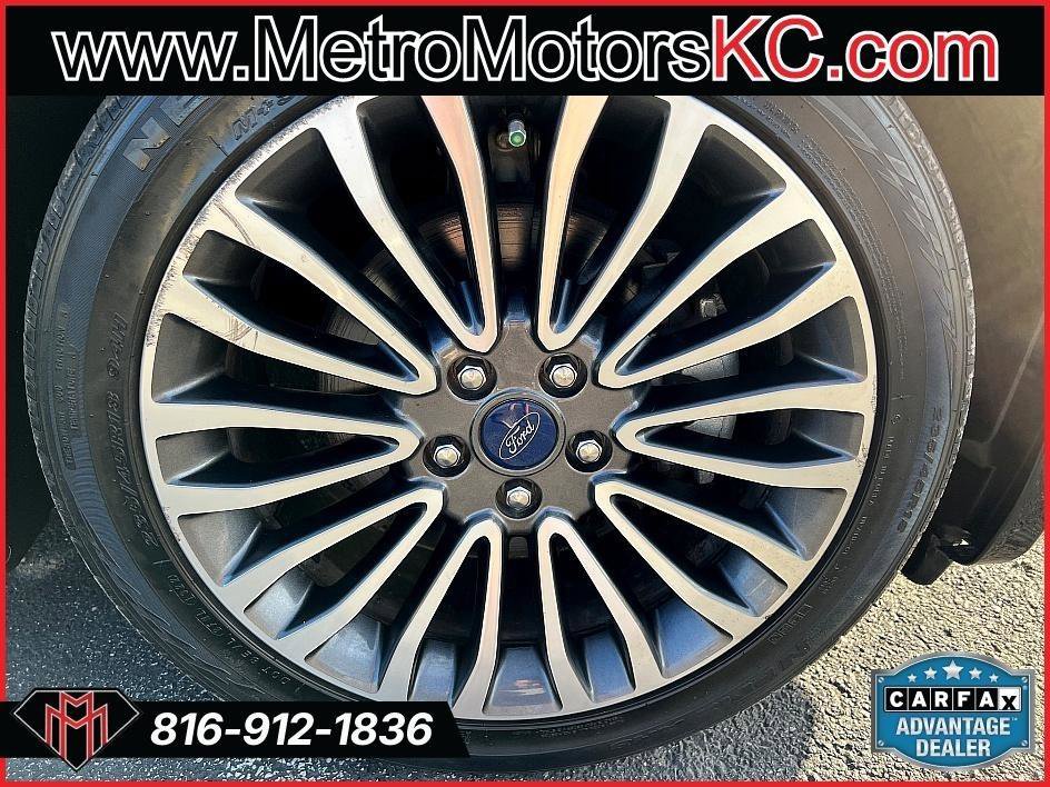 Used 2018 Ford Fusion SE w/ Fusion SE Technology Package image 21