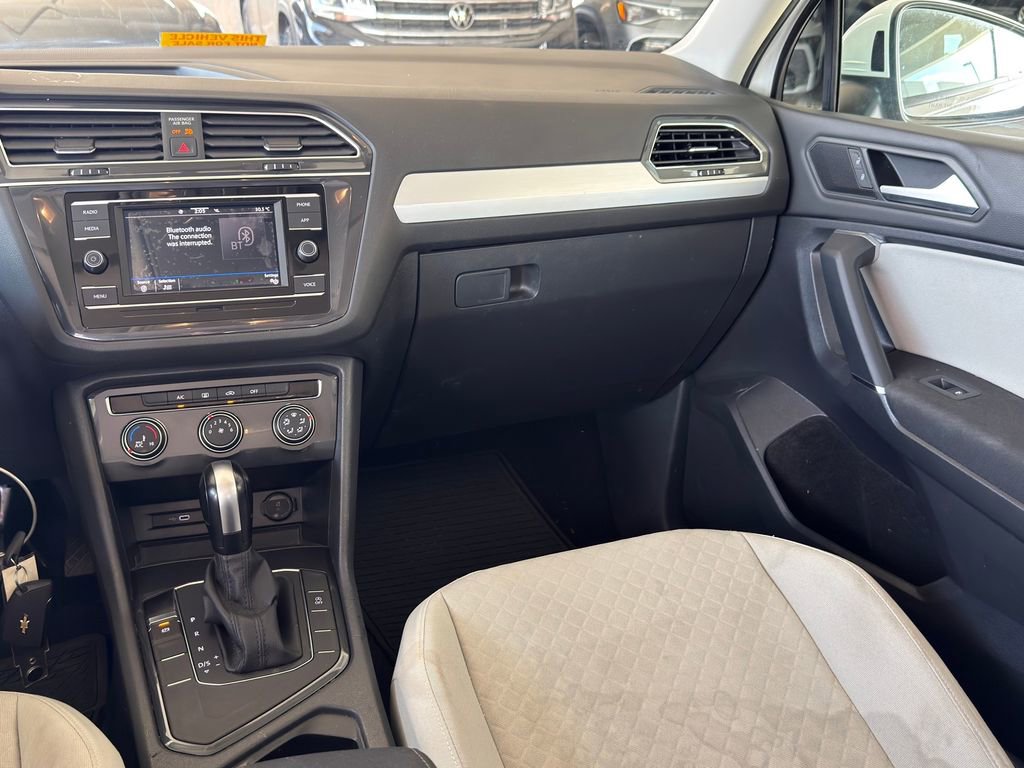 Used 2020 Volkswagen Tiguan S image 22