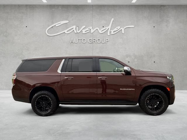 Used 2023 Chevrolet Suburban Premier AWD/4WD image 17