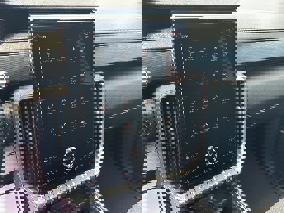 Used 2025 GMC Acadia Elevation FWD image 21