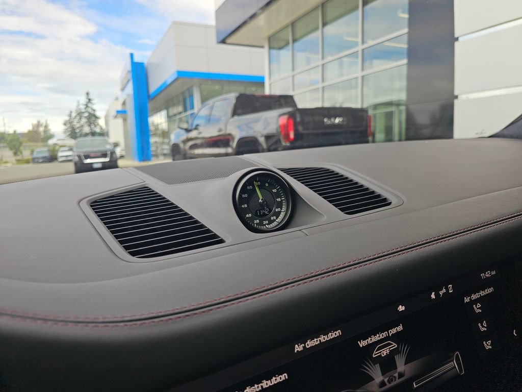 Used 2021 Porsche Cayenne Turbo S AWD/4WD image 28