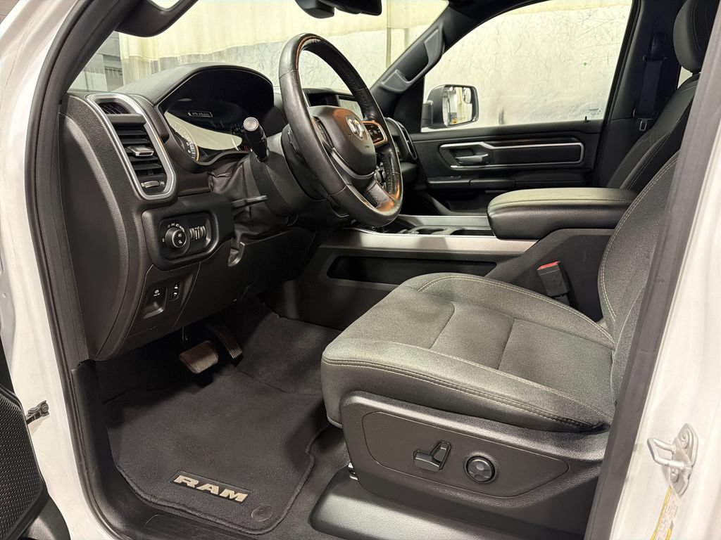 Used 2019 RAM 1500 Big Horn AWD/4WD image 3