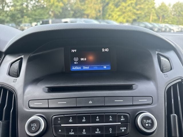 Used 2016 Ford Focus SE FWD image 16