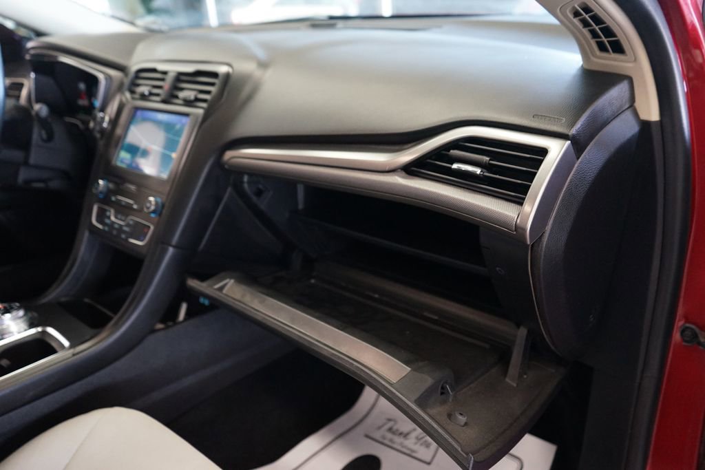 Used 2020 Ford Fusion SE w/ Equipment Group 151A image 41