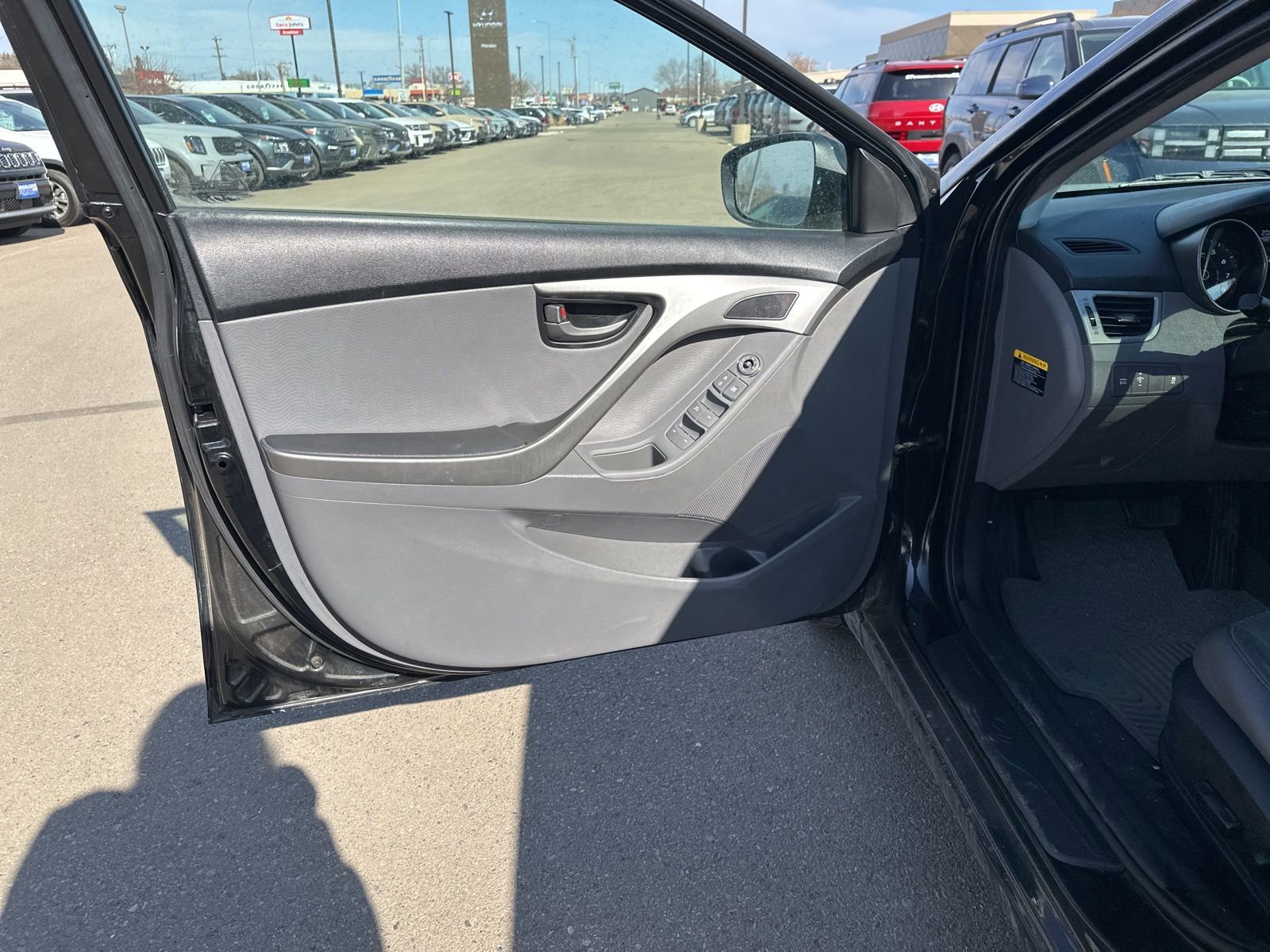 Used 2013 Hyundai Elantra Limited w/ Technology Pkg FWD image 16
