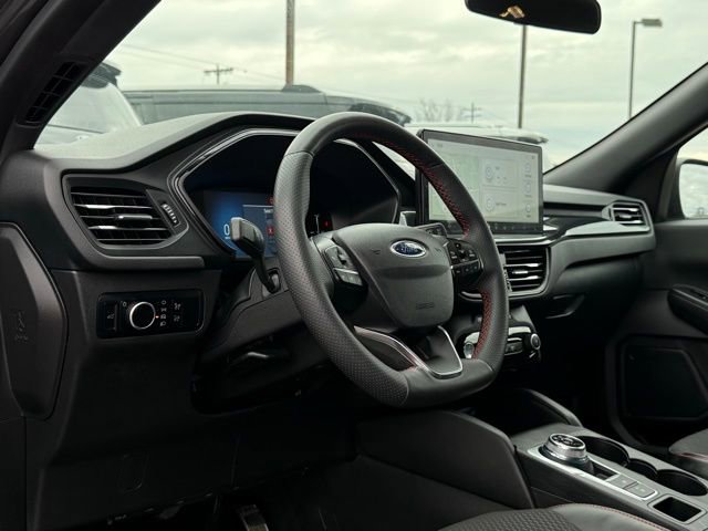Used 2023 Ford Escape ST-Line w/ Tech Pack #1 image 9
